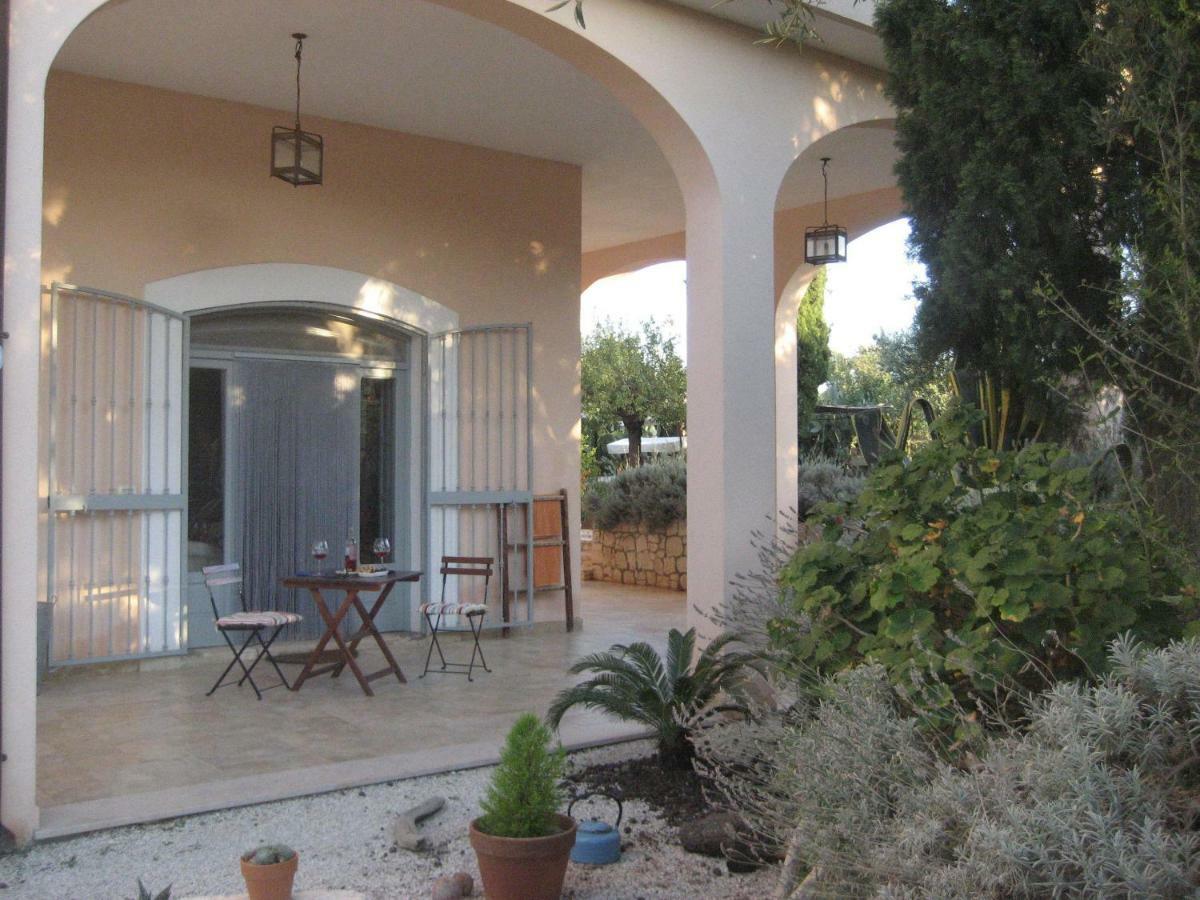 مونوبولي Masseria Due Torri الغرفة الصورة